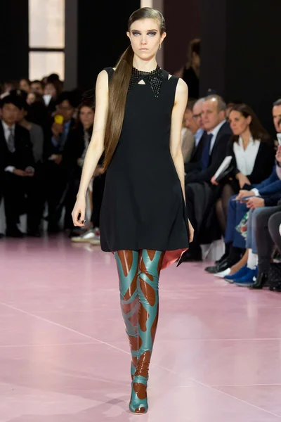 Look 2